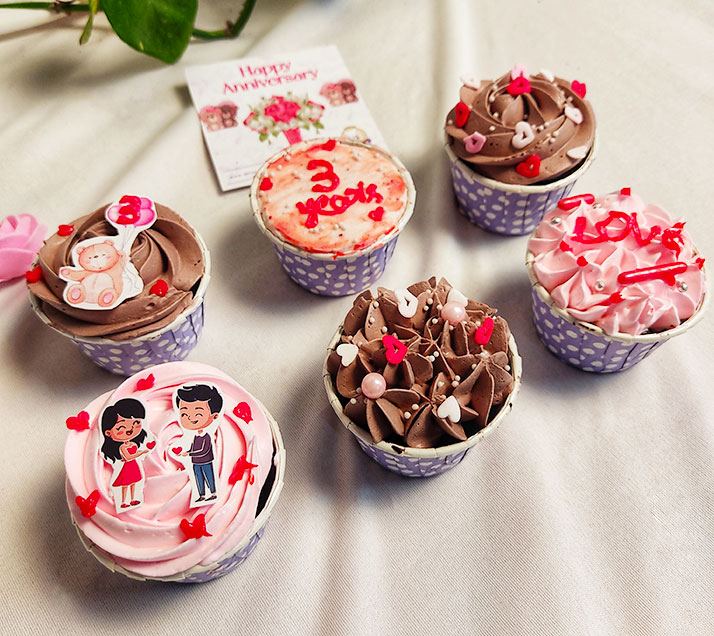 Anniversary Special Cupcakes Medium