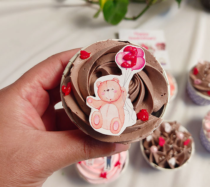 Anniversary Special Cupcakes Medium