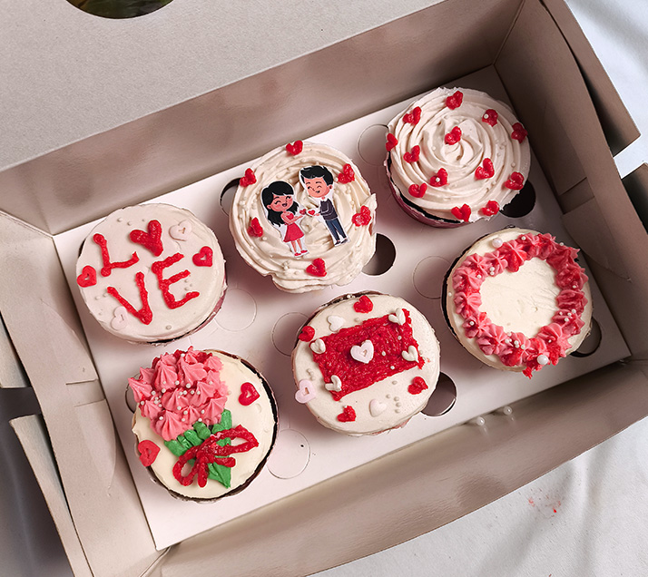 Anniversary Special Cupcakes β Celebrate Love with Sweetness