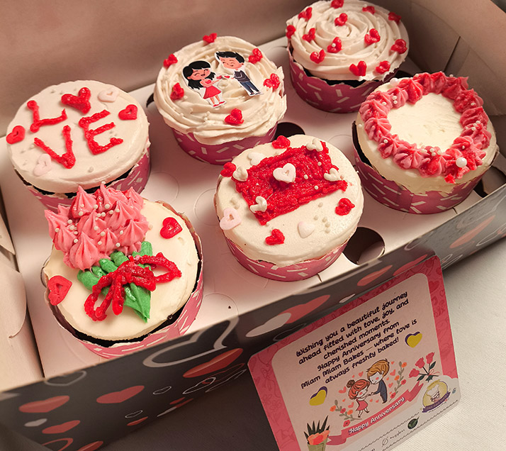 Anniversary Special Cupcakes β Celebrate Love with Sweetness