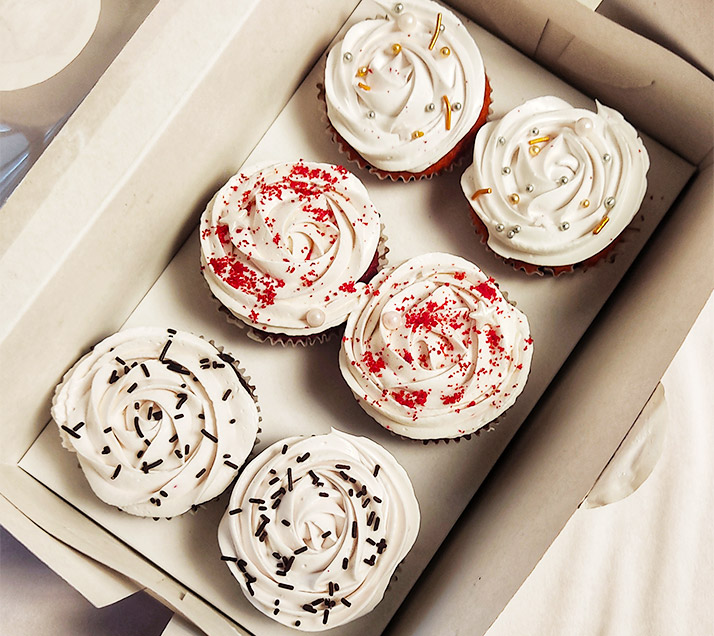 Assorted Cupcakes β Simple, Fresh & Indulgent