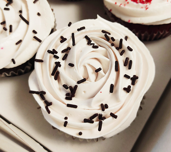Assorted Cupcakes β Simple, Fresh & Indulgent